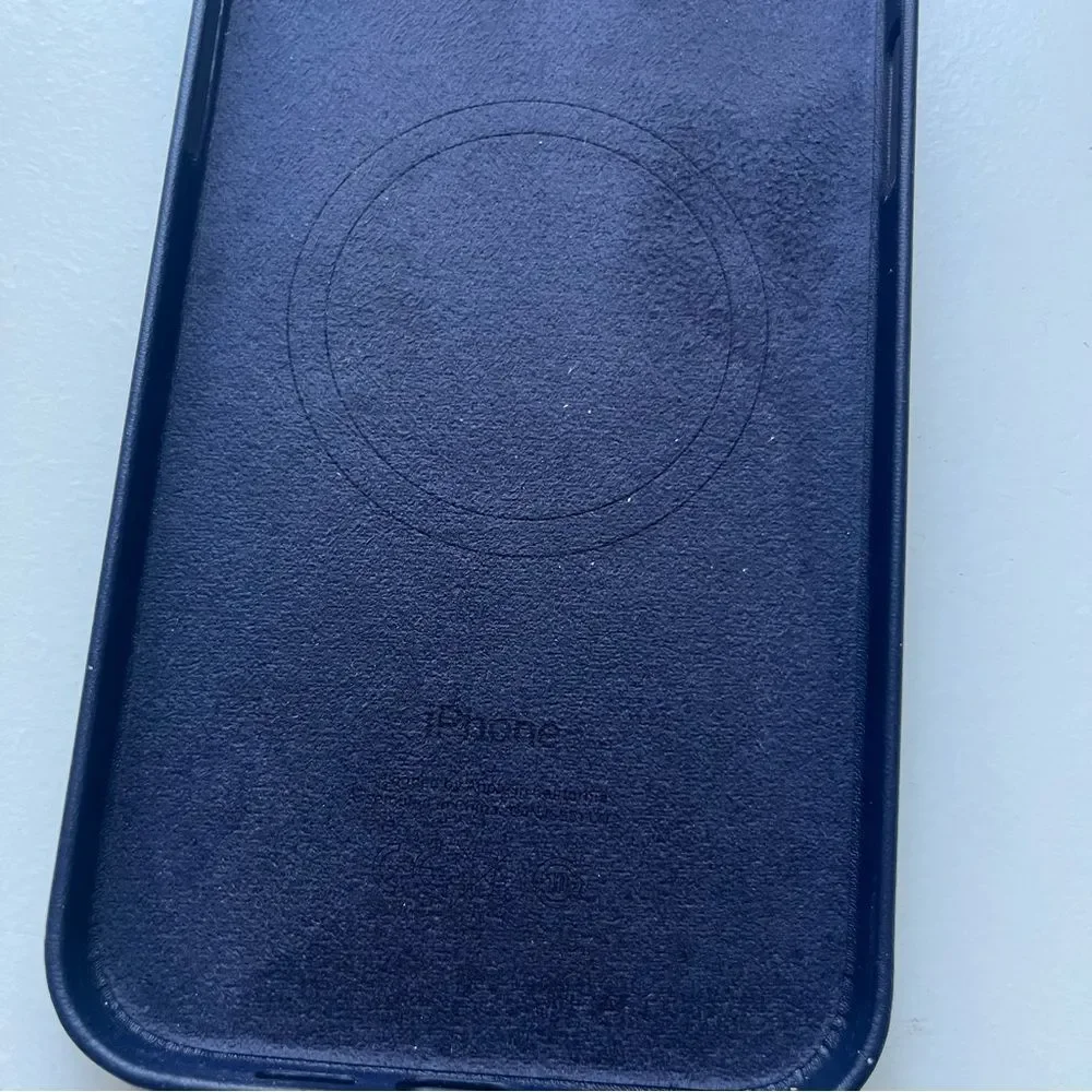 Apple Leather Case with MagSafe for iPhone 14 Plus - Navy NWT